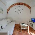Aparthotel Arona Арона
