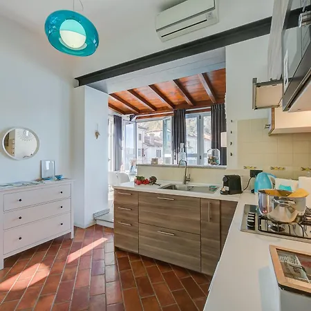 Apartment - Happy