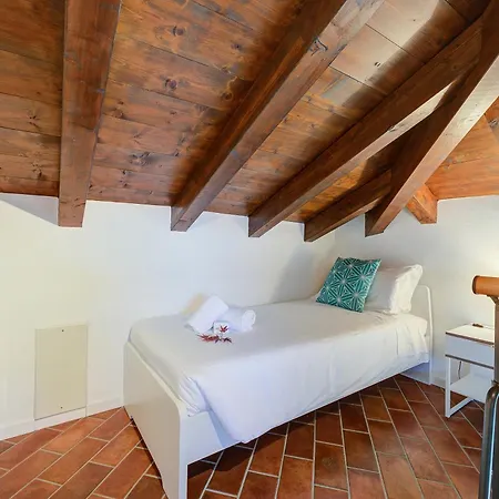 - Happy Apartment Arona