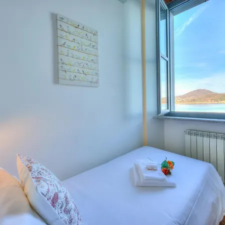 Aparthotel Arona On Lakeshore