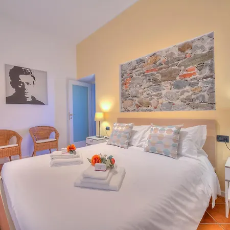 Aparthotel Arona 公寓