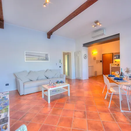 - Happy 4* Arona