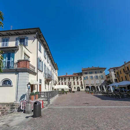 - Happy Apartment Arona