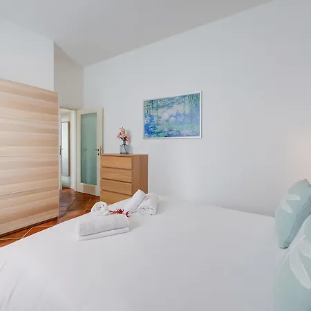 Aparthotel Arona Apartman 4*