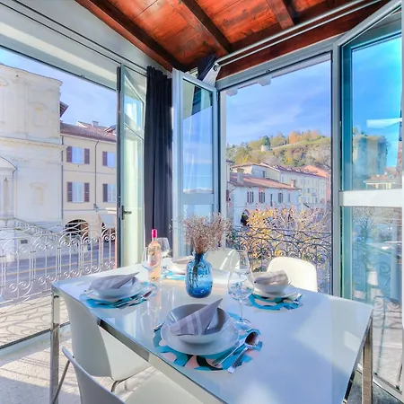 - Happy Apartment 4*