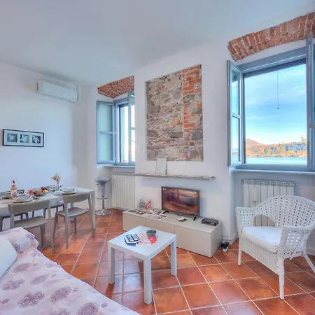 - Happy Apartment Arona