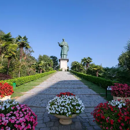 Aparthotel Arona Апартаменты