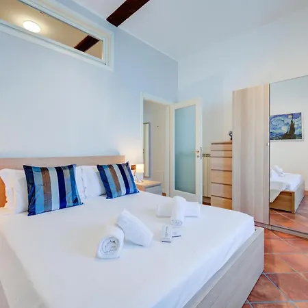 Aparthotel Arona 公寓 4*