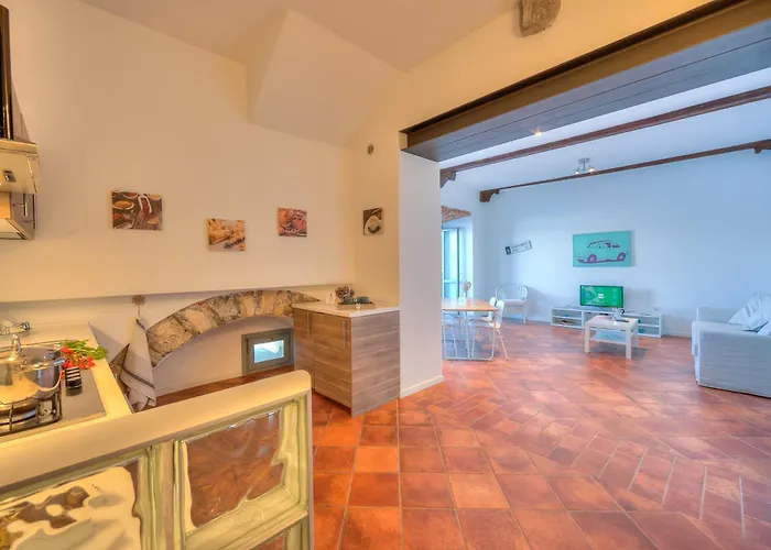 Aparthotel Arona 4* Арона